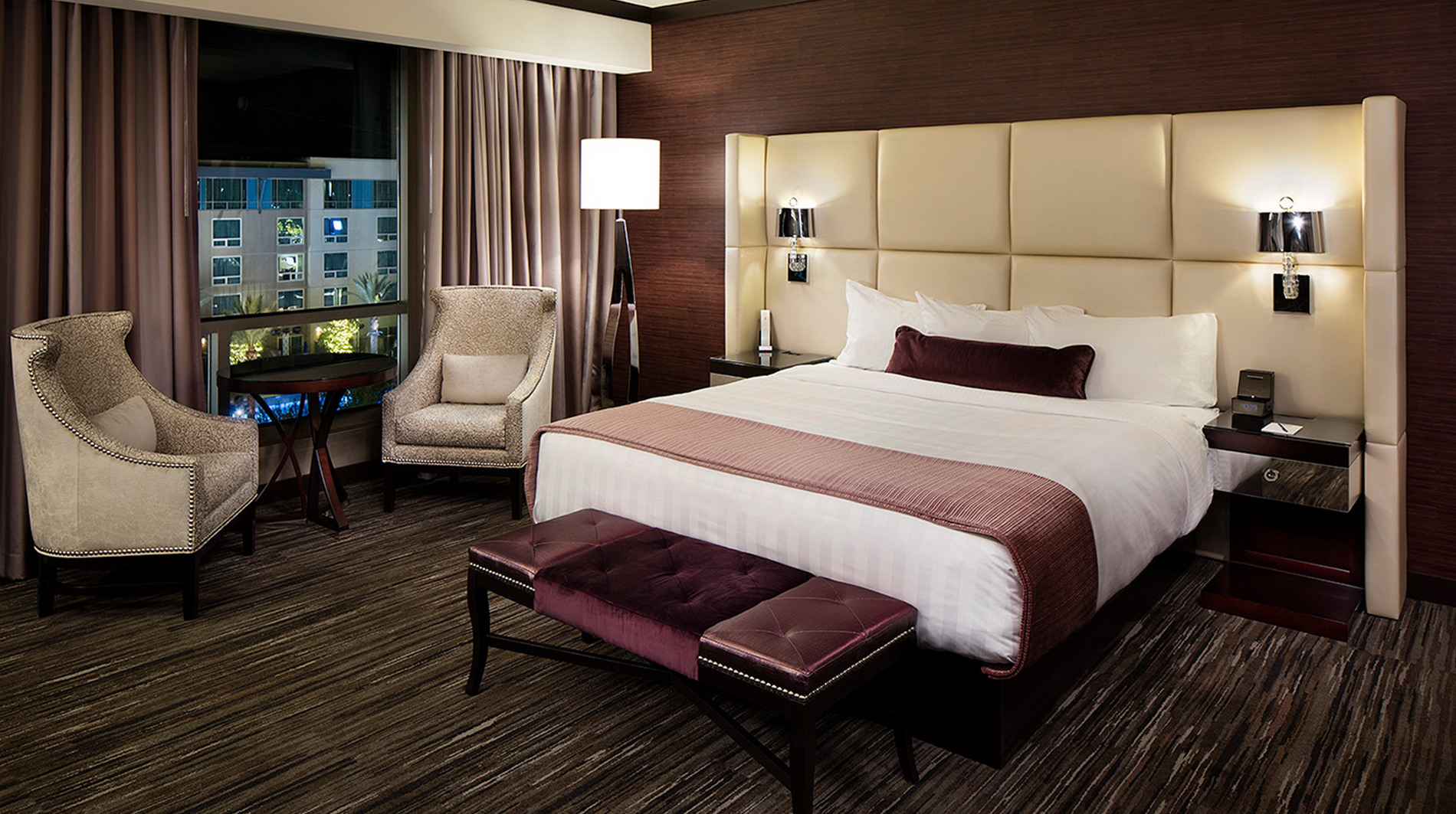 Royal Casino Suite